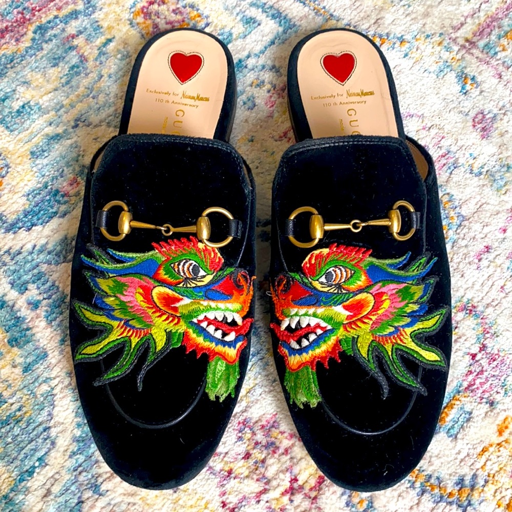 Authentic Gucci velvet Princetown slide! Sz 38